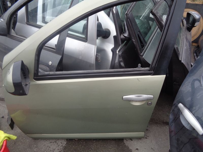 Usi Dacia Sandero din 2010 fata stanga-dreapta+oglinda separat 150ron