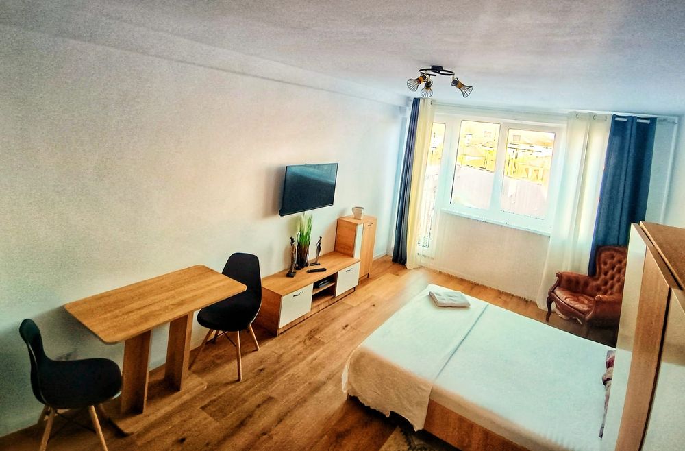 Închiriez garsonieră regim hotelier Piatra Neamț