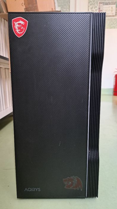 Vând PC Gaming, Monitor