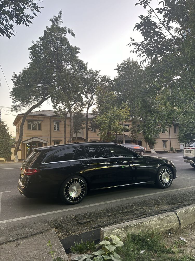 Mercedes e200 w213 универсал в идеальном состоянии
