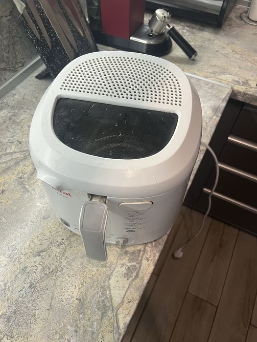 Фритюрник TEFAL FF203130