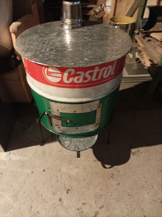 Soba de fontă de vânzare la 700 de lei sau de tabla zincata