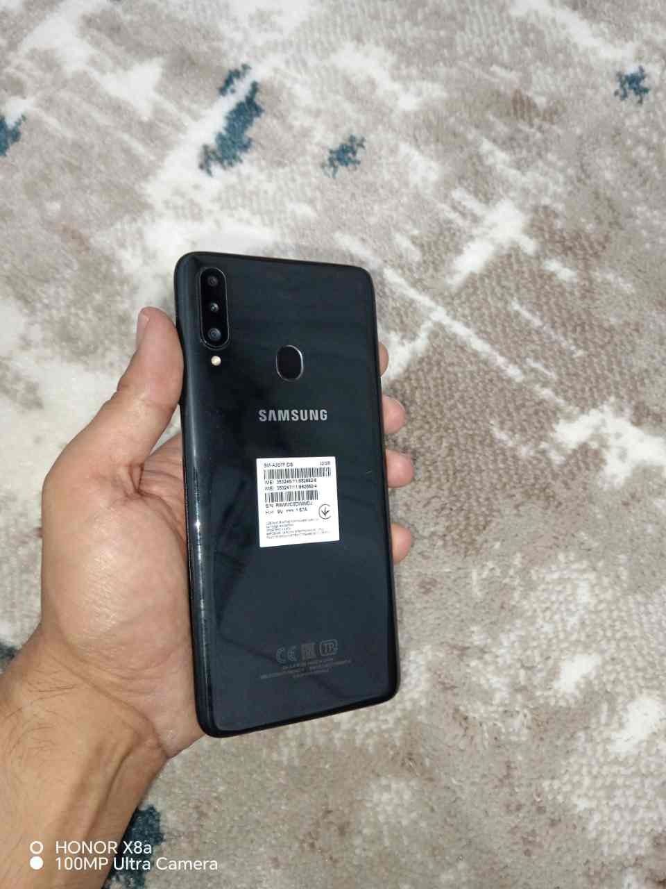 Samsung galaxy A20S 3/32 gb sotiladi