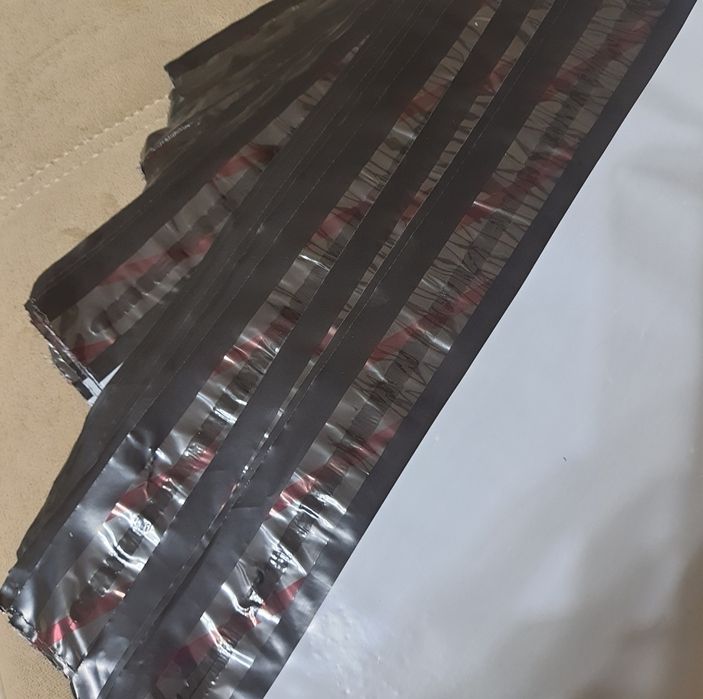 Pungi curierat 320×400 mm plus 50 mm clapeta, 60 my - 100 bucati