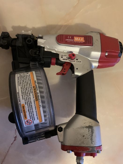 Max CN450G pistol de batut cuie pneumatic
