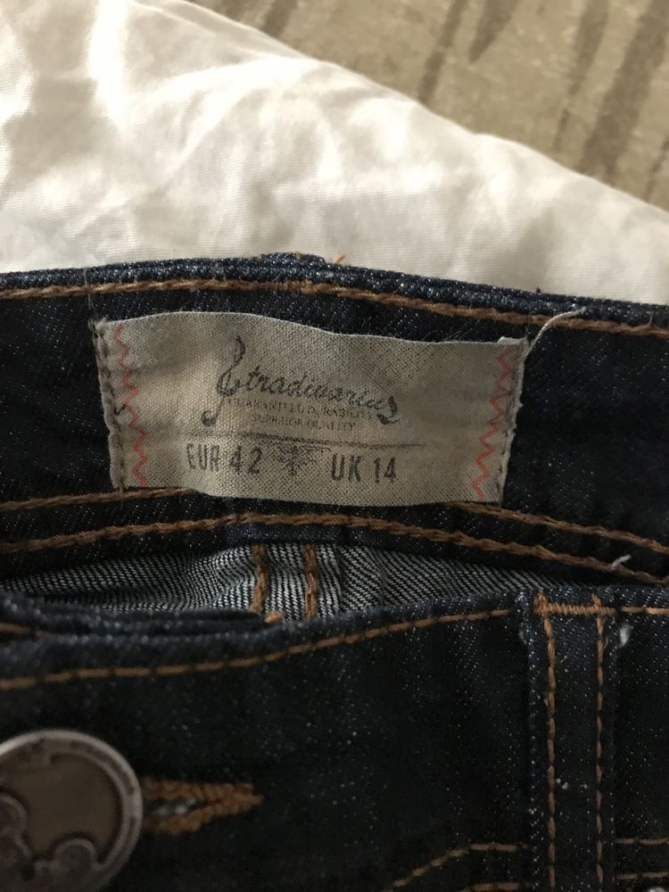 Jeans/blugi Stradivarius,marimea 42.