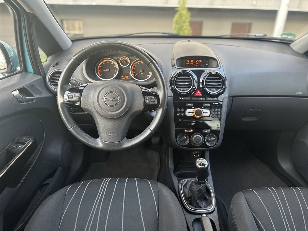 Opel Corsa •BENZINA•111 Jahre•Import recent•