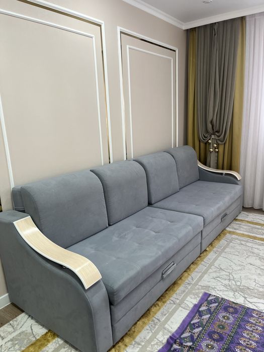 Диван сатылады 4 метр ,жағдайы жаксы, 5 ай болды алғаныма,