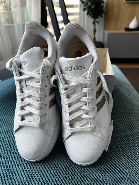Спортни обувки Adidas - 38,5 номер