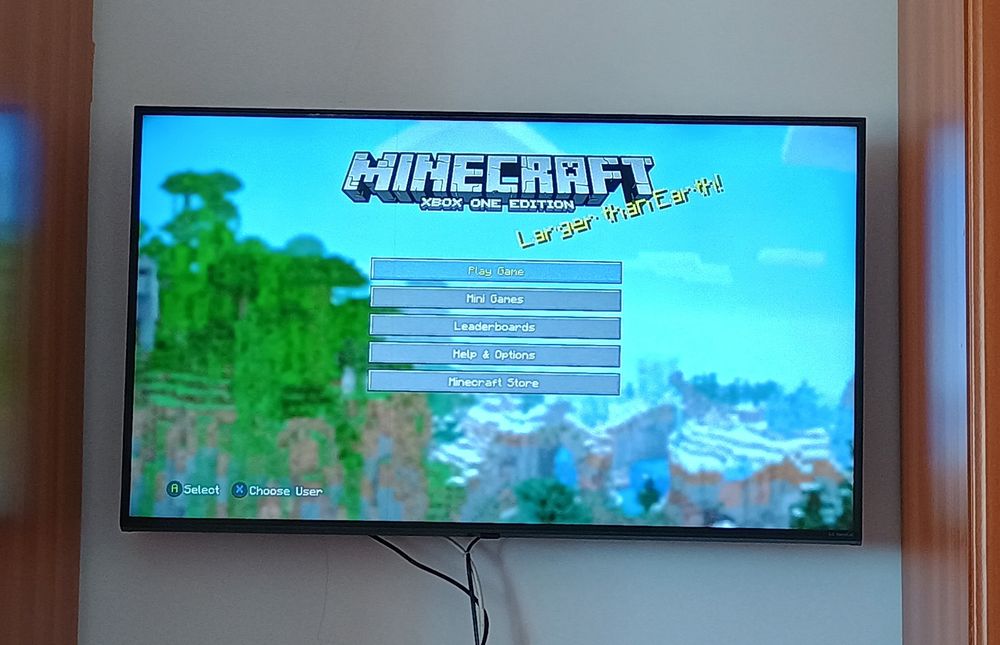 Xbox One 2TB + 2 manete + 3 jocuri