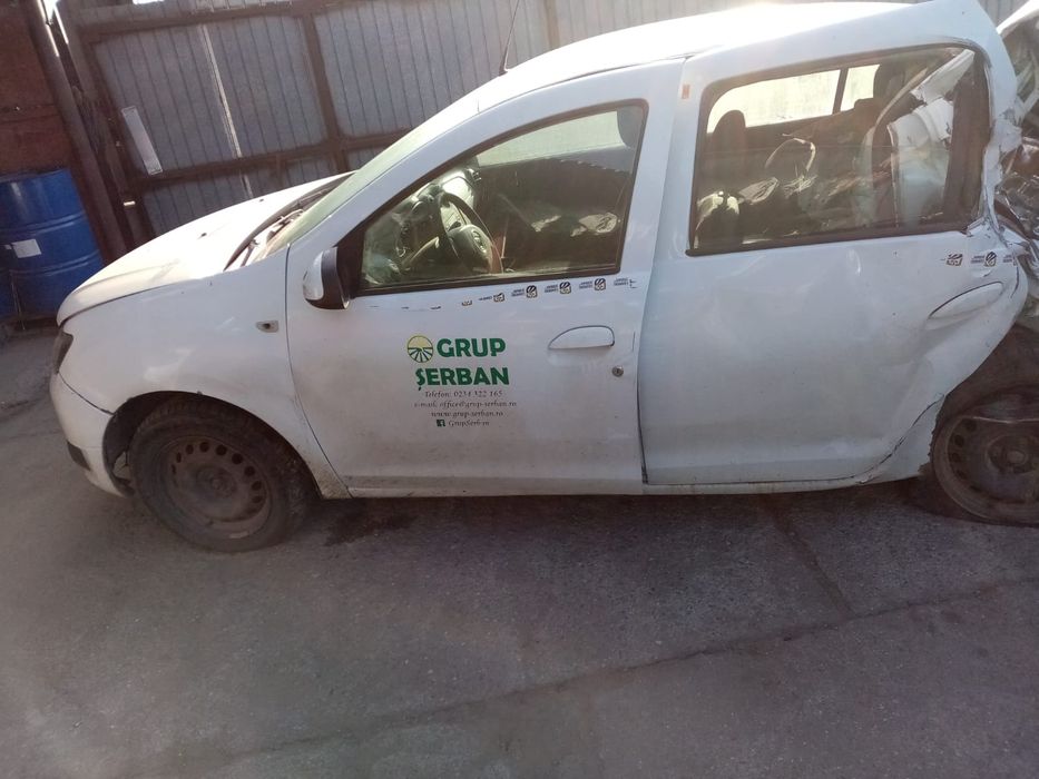 Dezmembrez Logan 1.2 2015 alb