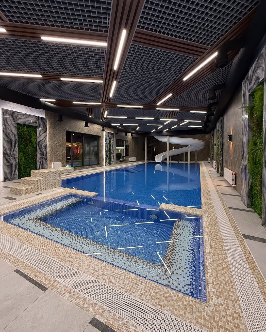 Сдаётся дача престиж класса “New Dubai” в Чарваке