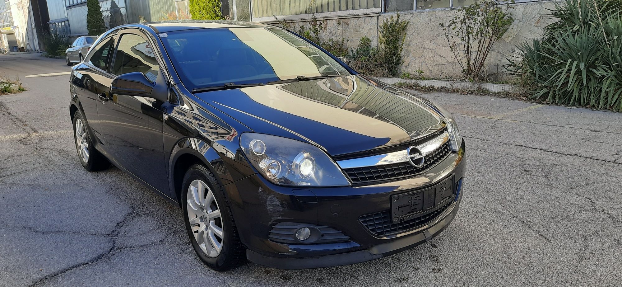 OPEL Astra GTC 1.3