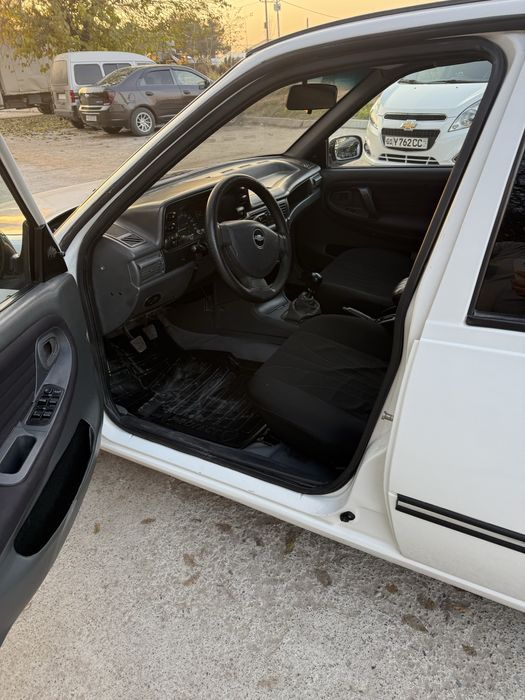 Nexia 1 Dons mator 2004yil metan gaz bor