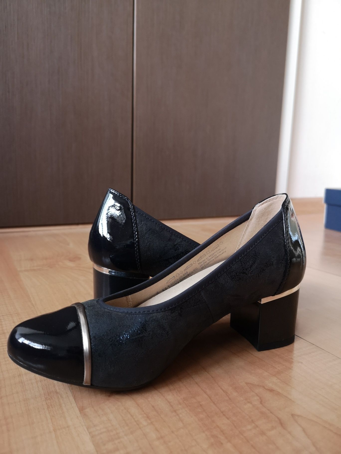 Дамски официални обувки Caprice