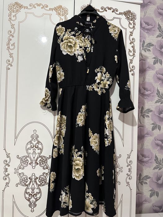 Ақ пиджак двойка көйлектер