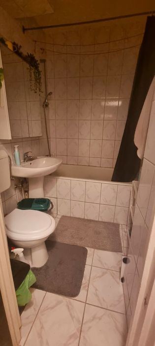 Schimb apartament 3 camere cu 2 camere