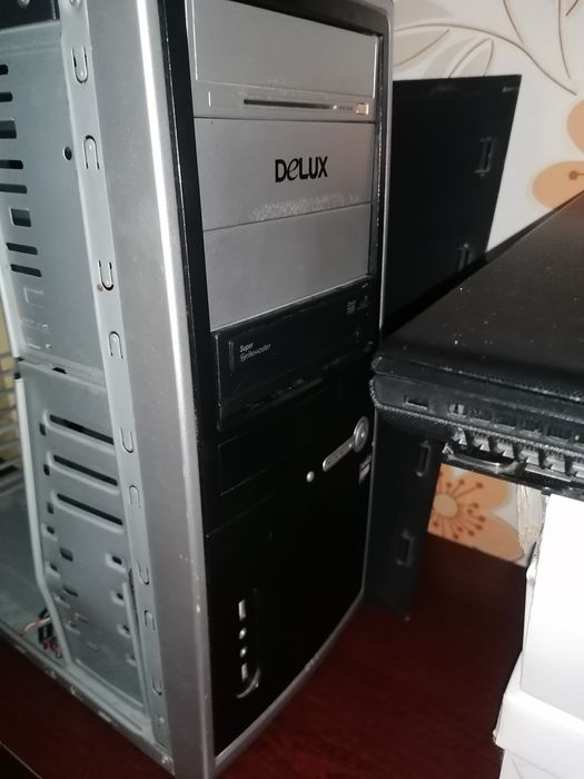 Кутия за офис компютър