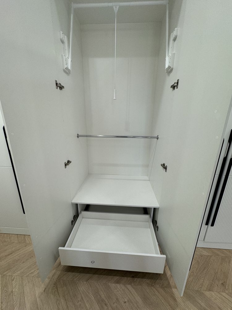 Продам большой красивый шкаф