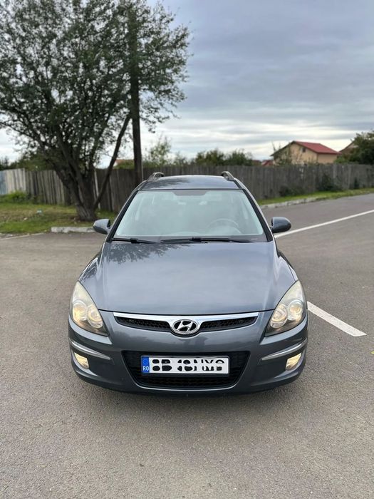 Hyundai I30 Hyundai I30 CW 1.6 CRDI - 6 trepte - 90 CP