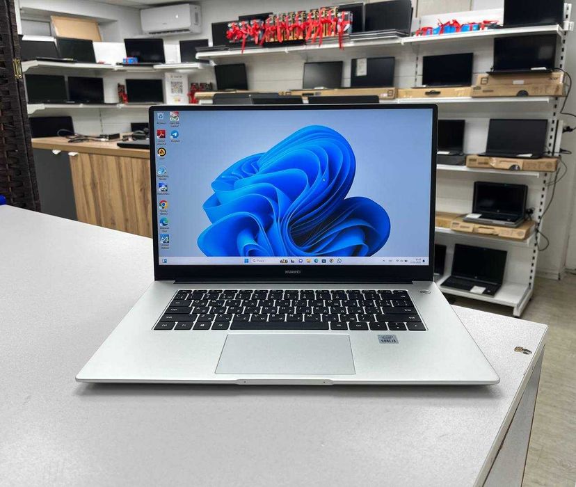 HUAWEI Core i3/ОЗУ 8/SSD 256 Для бизнеса Металлический корпус