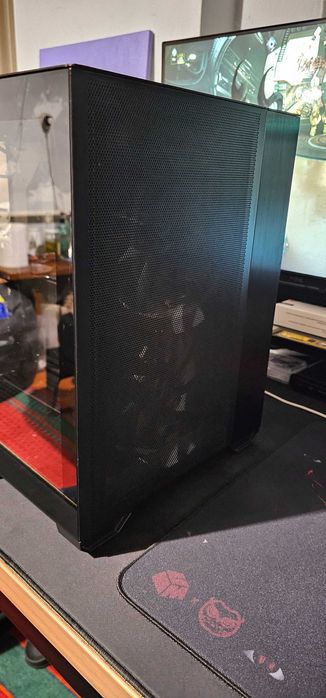 Продам корпус Lian Li O11 AIR MINI