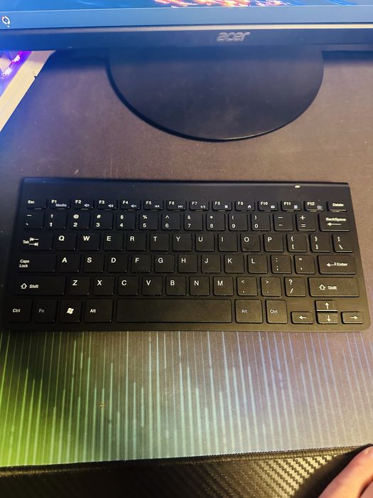 Безжична мишка и клавиатура