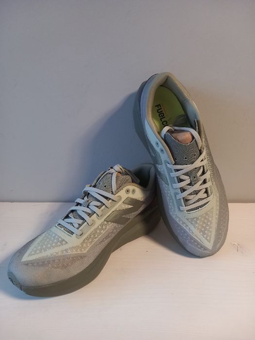 New balance Rebel V4