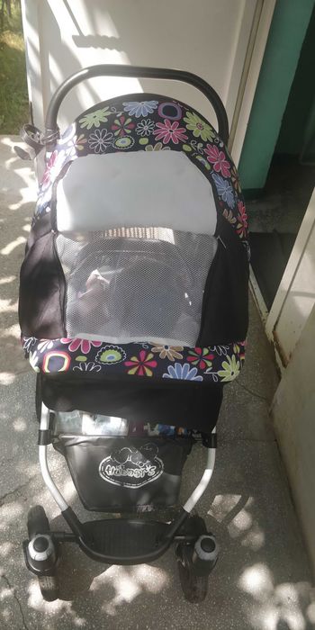 Cărucior 3 în 1 Hubners negru cu flori colorate (Dalia lux)