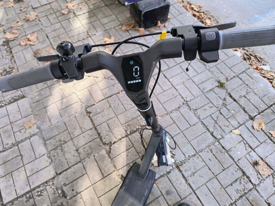 2г Гаранция! Електрическа Тротинетка Navee ST3 PRO