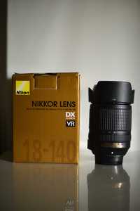 Nikon AF-S Nikkor 18-140 Обектив