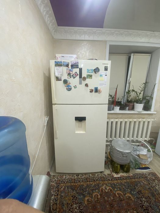 Холодильник продаю срочно