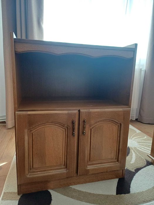 Mobilier de dormitor + mobilă living – Second Hand