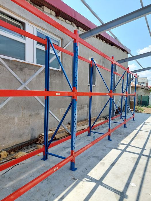 Vând rafturi metalice profesionale super preț