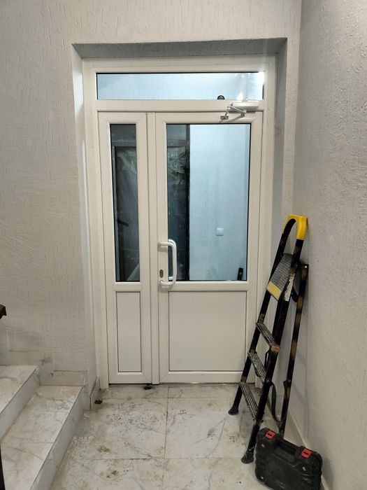 Пластиковые окна, откосы, подоконник,отливы, москитные сетки