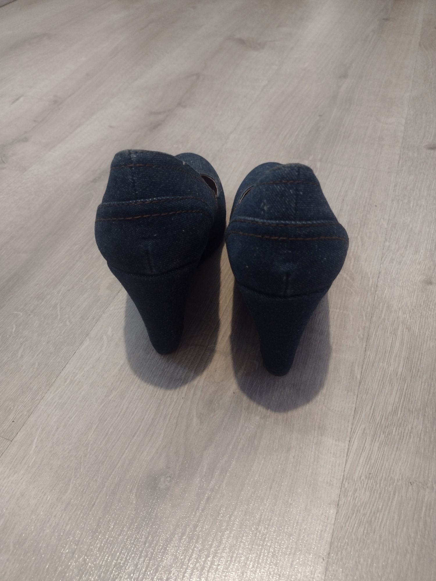 Vand, pantofi material blug, interior piele naturală mărimea 38