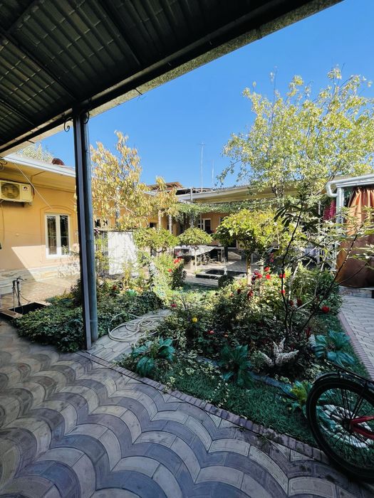 Shofayizda uy sotiladi.