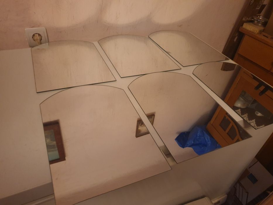 16 oglinzi  disponibile 36 x 25 cm