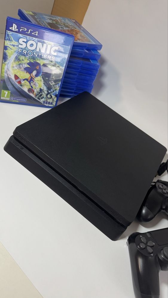 Sony PlayStation 4 Slim 500GB + 16 игри