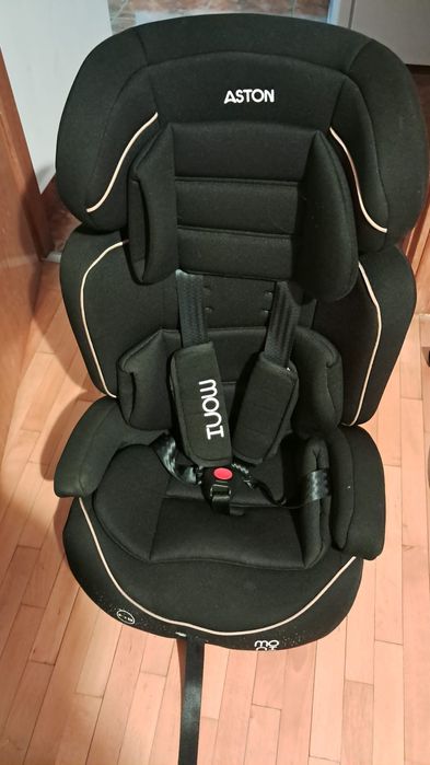 Scaun auto si inaltator Moni Aston, omologat R44/04, 9-36 kg, Negru/Be