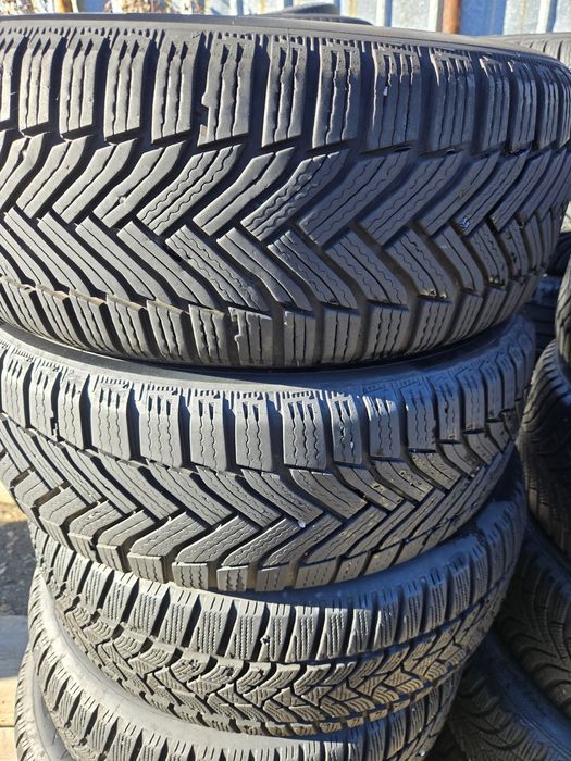 2бр. 205 55 16 Michelin зимни.