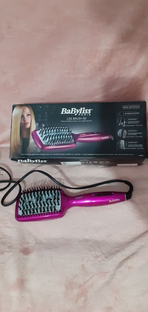 Perie de indreptat parul babyliss