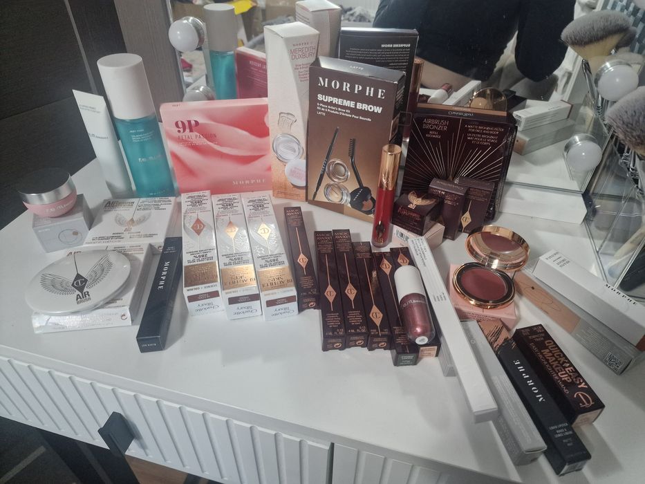 Vand lot machiaj noi