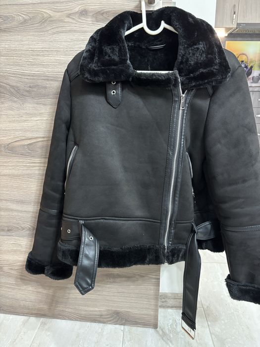 Черно зимно палто