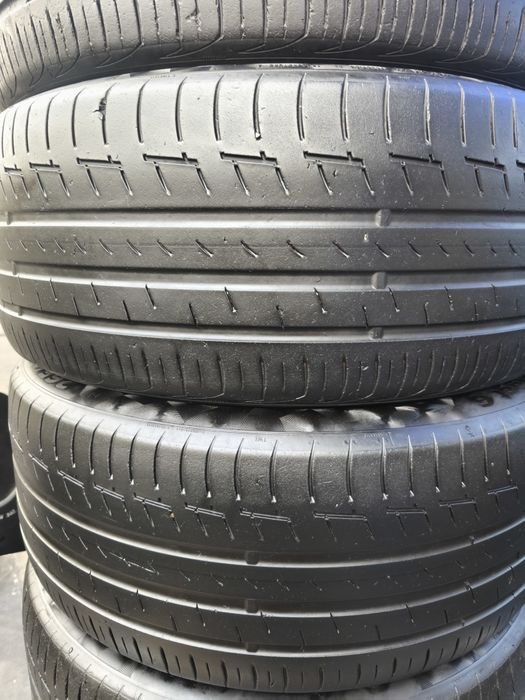 265-40-R22 continental Zeeker.