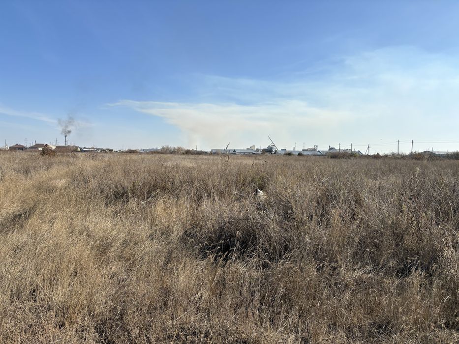 Меняю участок 10,5 соток в Акмол и авто Ниссан хт 2002г на помещение