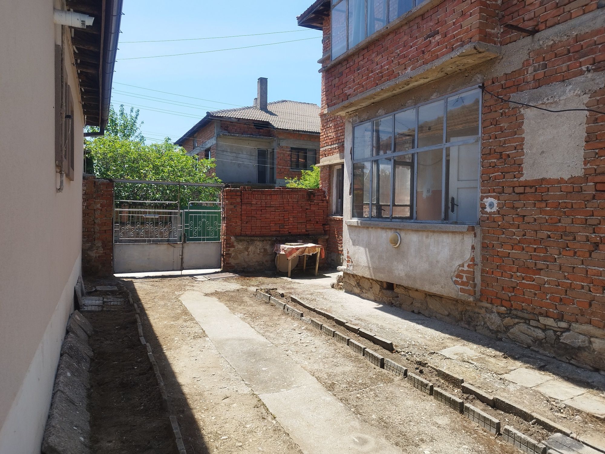 Продавам къща в Харманли