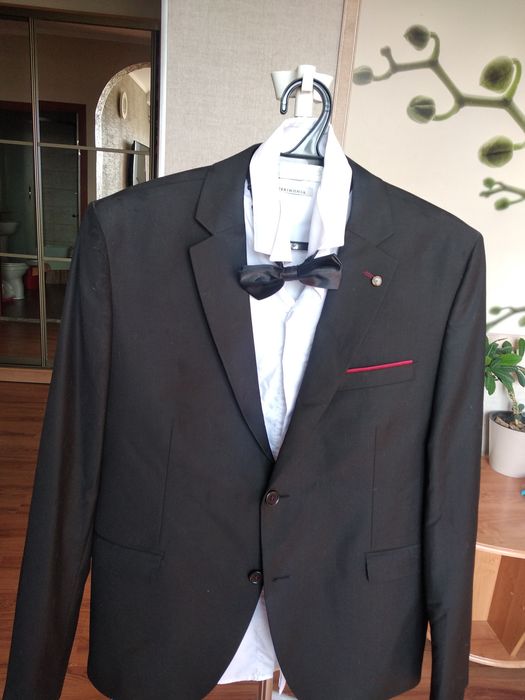 Свадебный костюм-тройка с рубашками