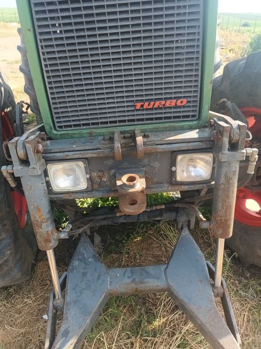 Dezmembrez Fendt 615 LSA