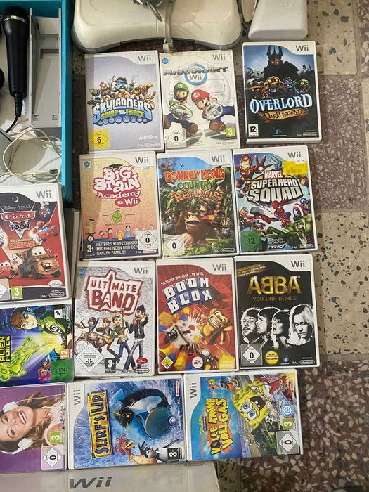 Joc Nintendo Wii cu toate accesoriile si 21 jocuri